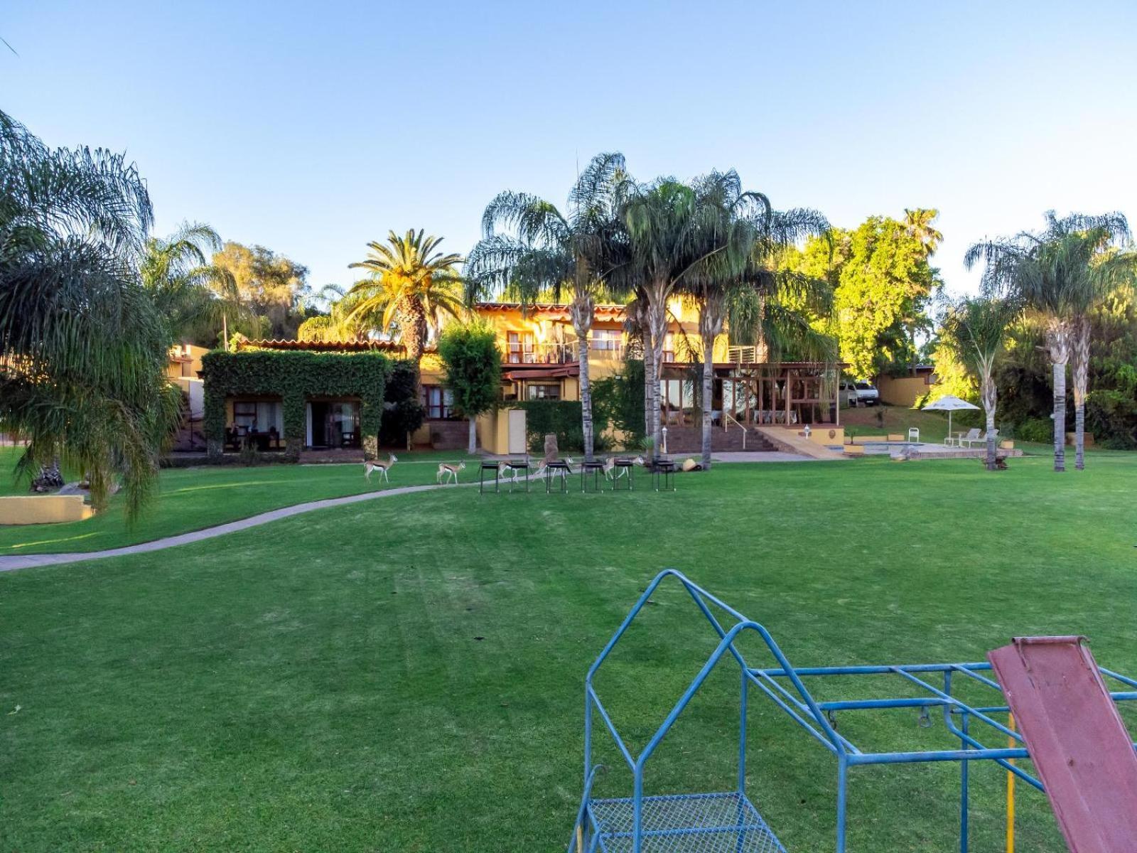Sunriver Kalahari Lodge Riverside Stay In Ъпингтън Екстериор снимка