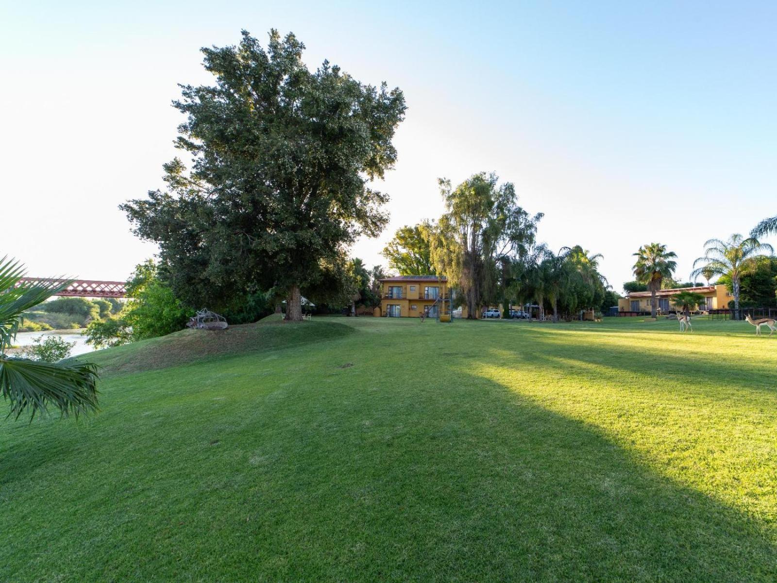Sunriver Kalahari Lodge Riverside Stay In Ъпингтън Екстериор снимка