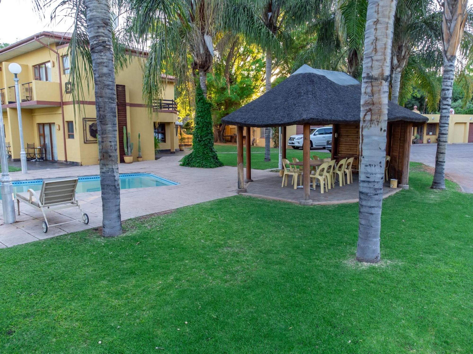 Sunriver Kalahari Lodge Riverside Stay In Ъпингтън Екстериор снимка